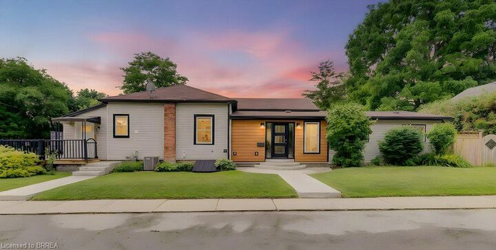 Property Photo: 17 Amelia Street ON N3L 1Z4