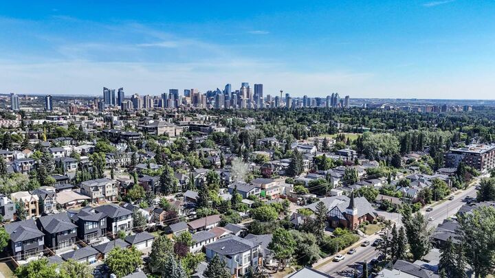 Property Photo:  1811 34 Avenue SW 102  AB T2T 2B9 