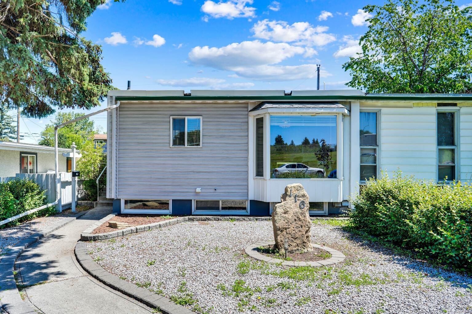 Property Photo: 116 Selkirk Drive SW AB T2W 0M4