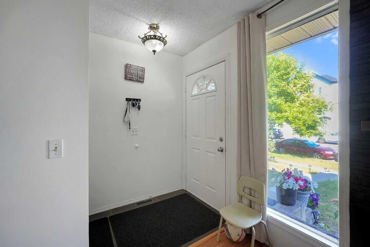 Property Photo:  6507 Rundlehorn Drive NE  AB T1Y 3T6 
