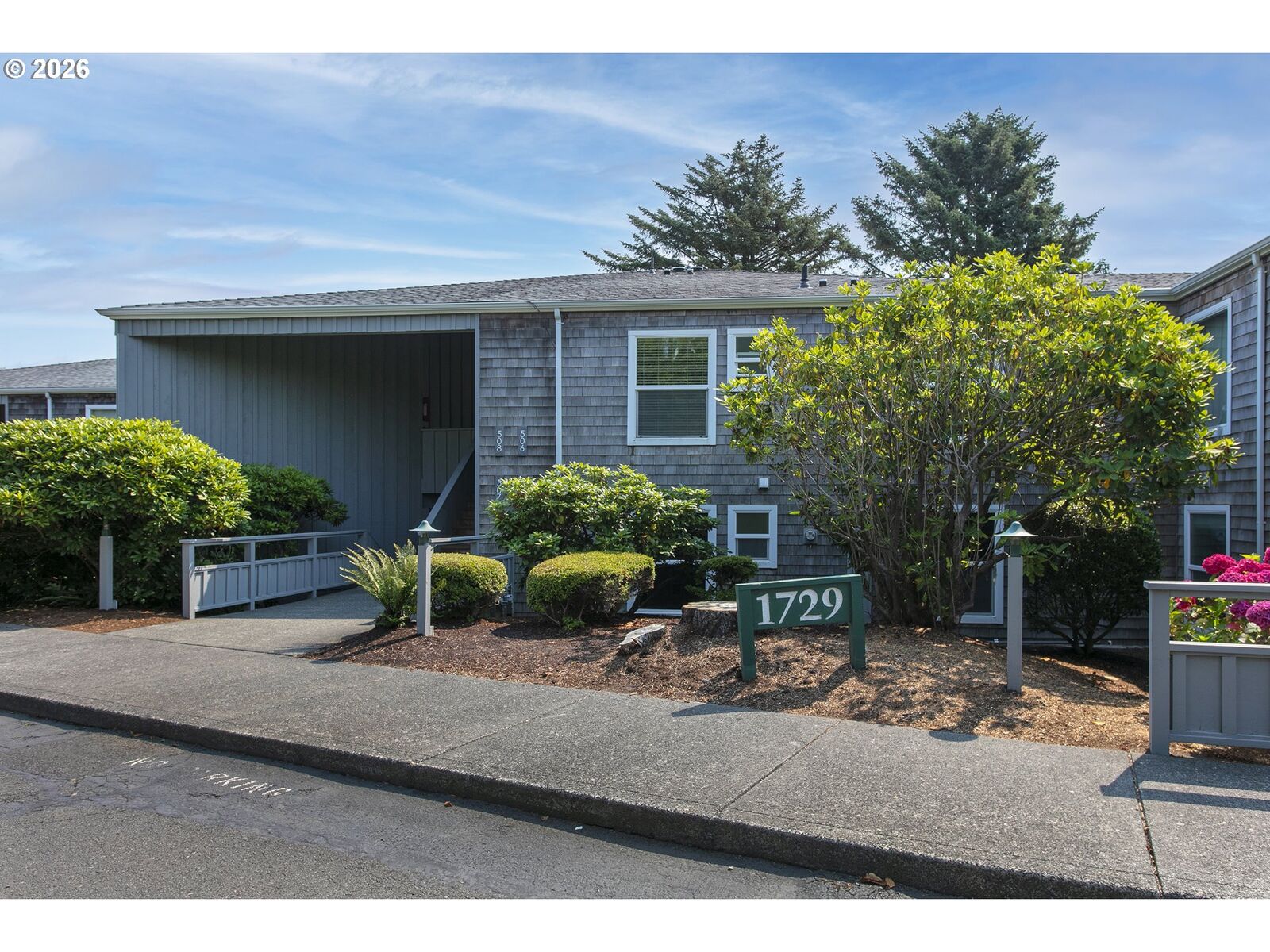 Property Photo: 1729 Gearhart Green Dr 505 OR 97138