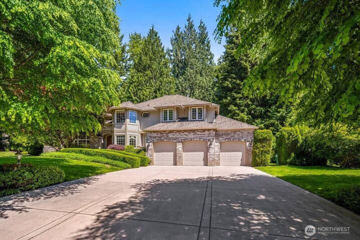 Property Photo: 19710 222nd Avenue NE WA 98077