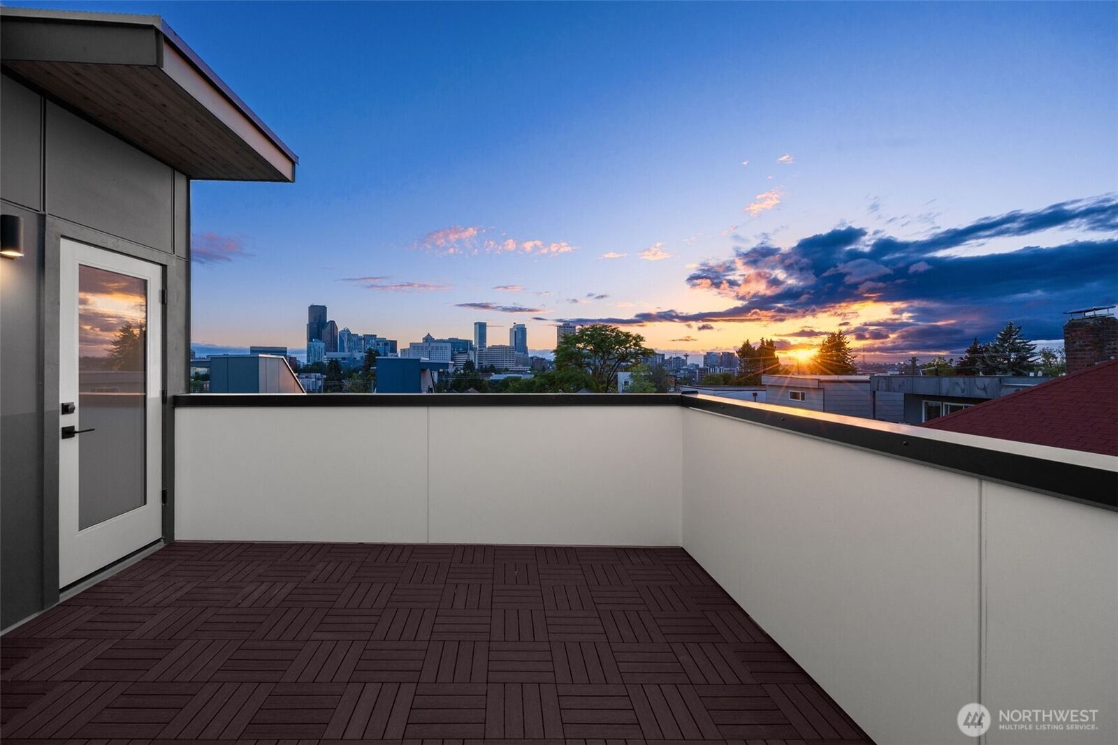 Property Photo:  821 B  17th Avenue  WA 98144 
