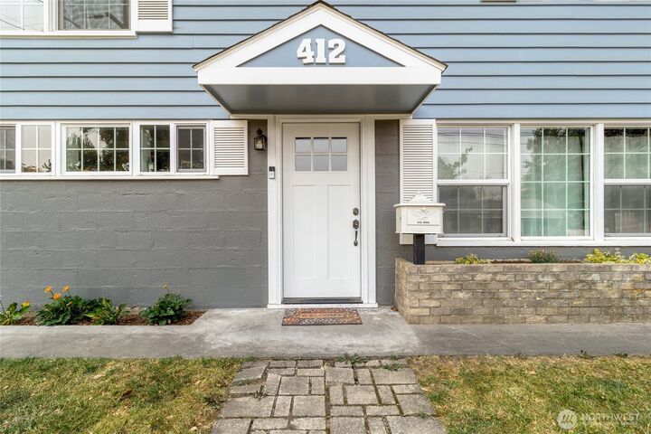 Property Photo: 412 SE 5th Street WA 99324