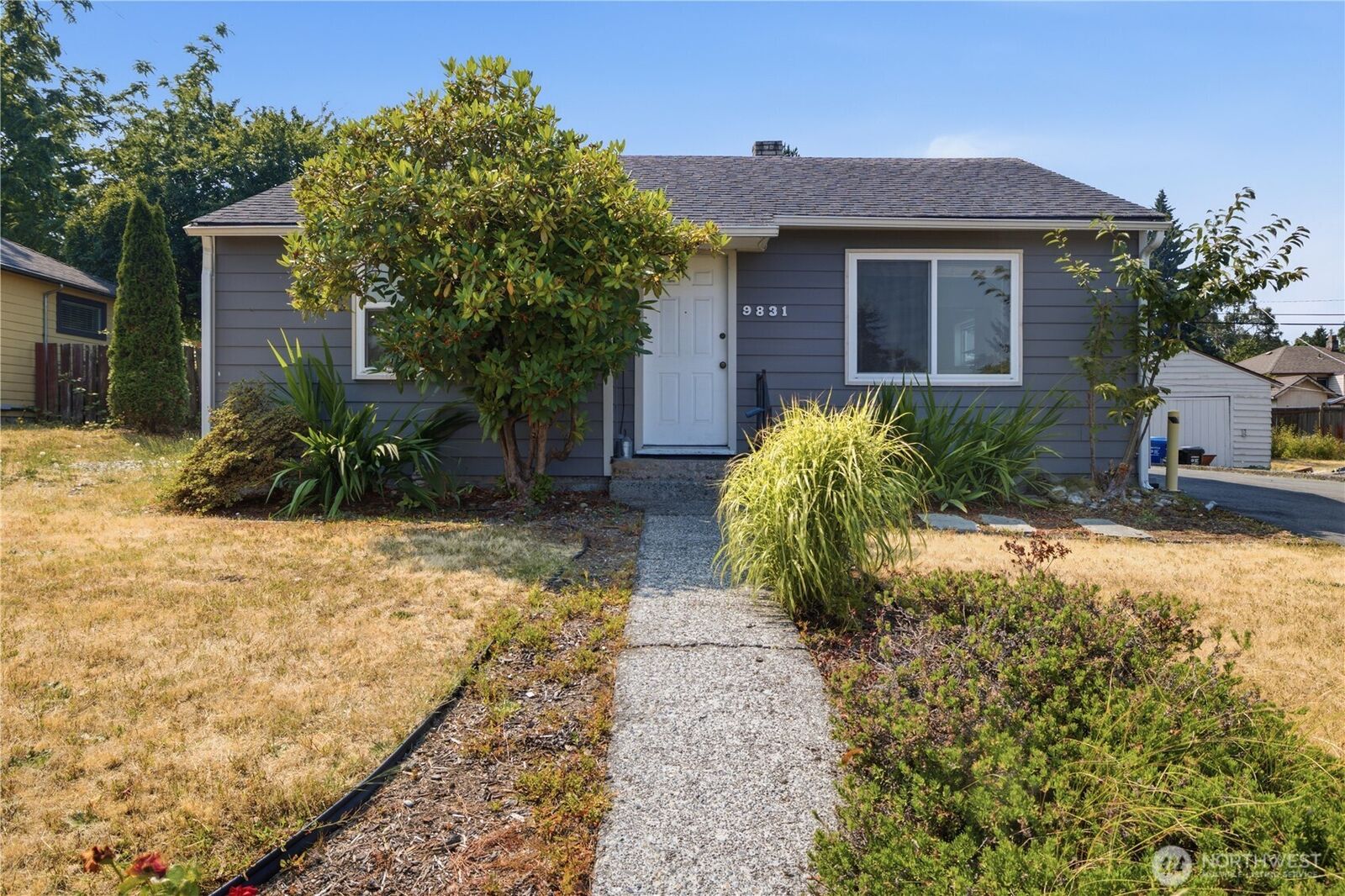 Property Photo: 9831 33rd Avenue SW WA 98126