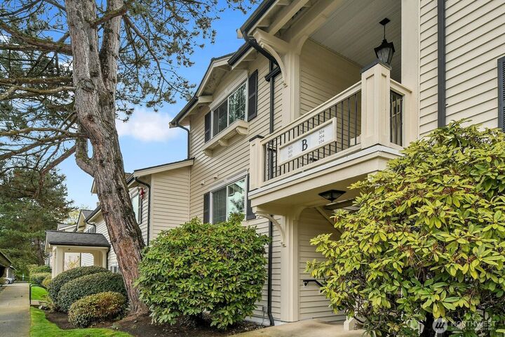 Property Photo: 12404 E Gibson Road B-304 WA 98204