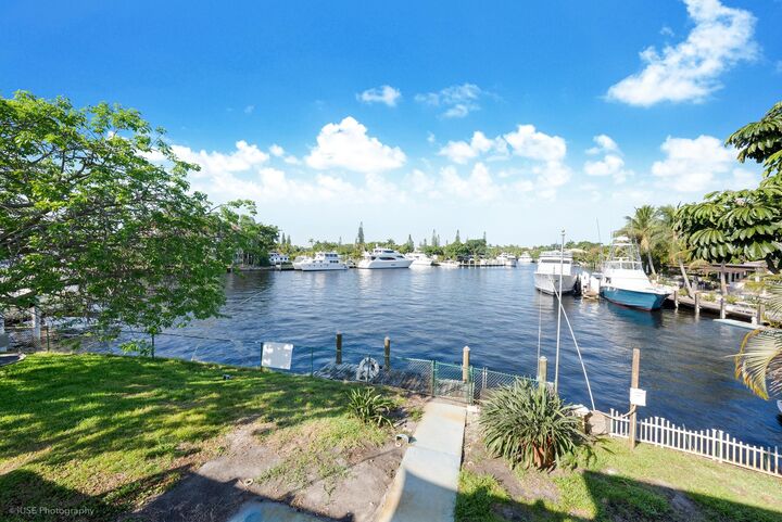 Property Photo: 2141 SW 23rd Avenue FL 33312