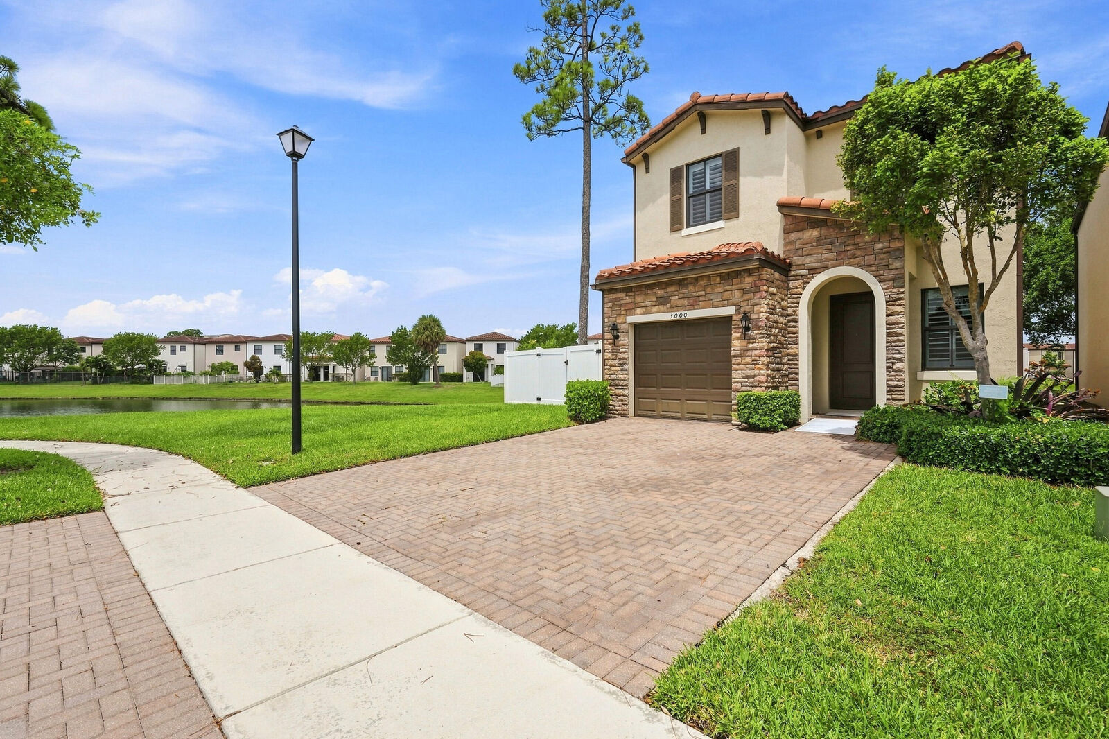 Property Photo: 3000 King Palm Way FL 33410