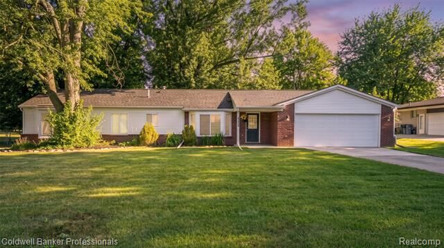 Property Photo:  5475 Botsford Avenue  MI 48310 