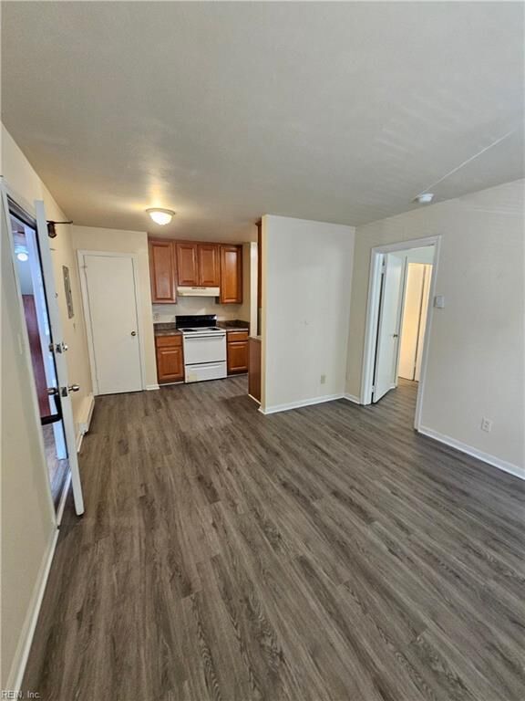 Property Photo: 1433 Kingston Ave 7 VA 23503