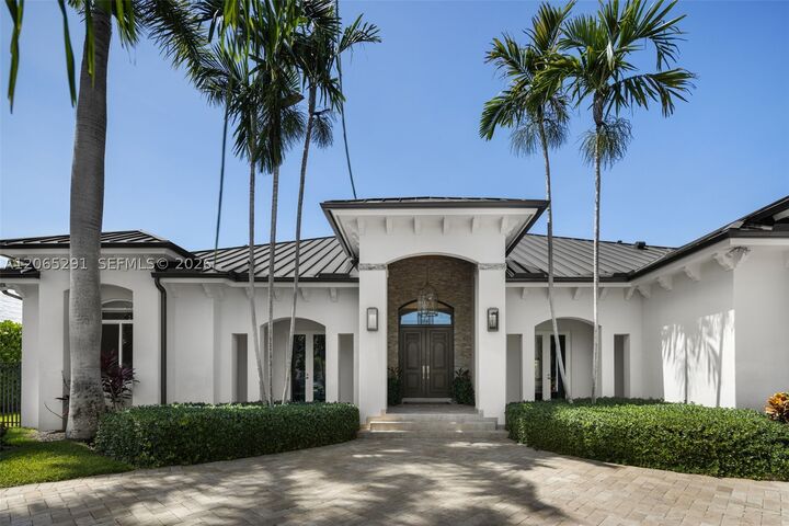 Property Photo:  8111 SW 178th St  FL 33157 