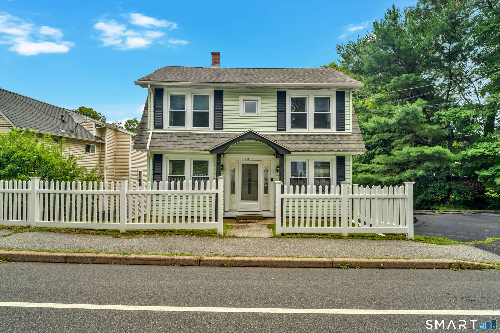 Property Photo:  285 Niantic River Road  CT 06385 