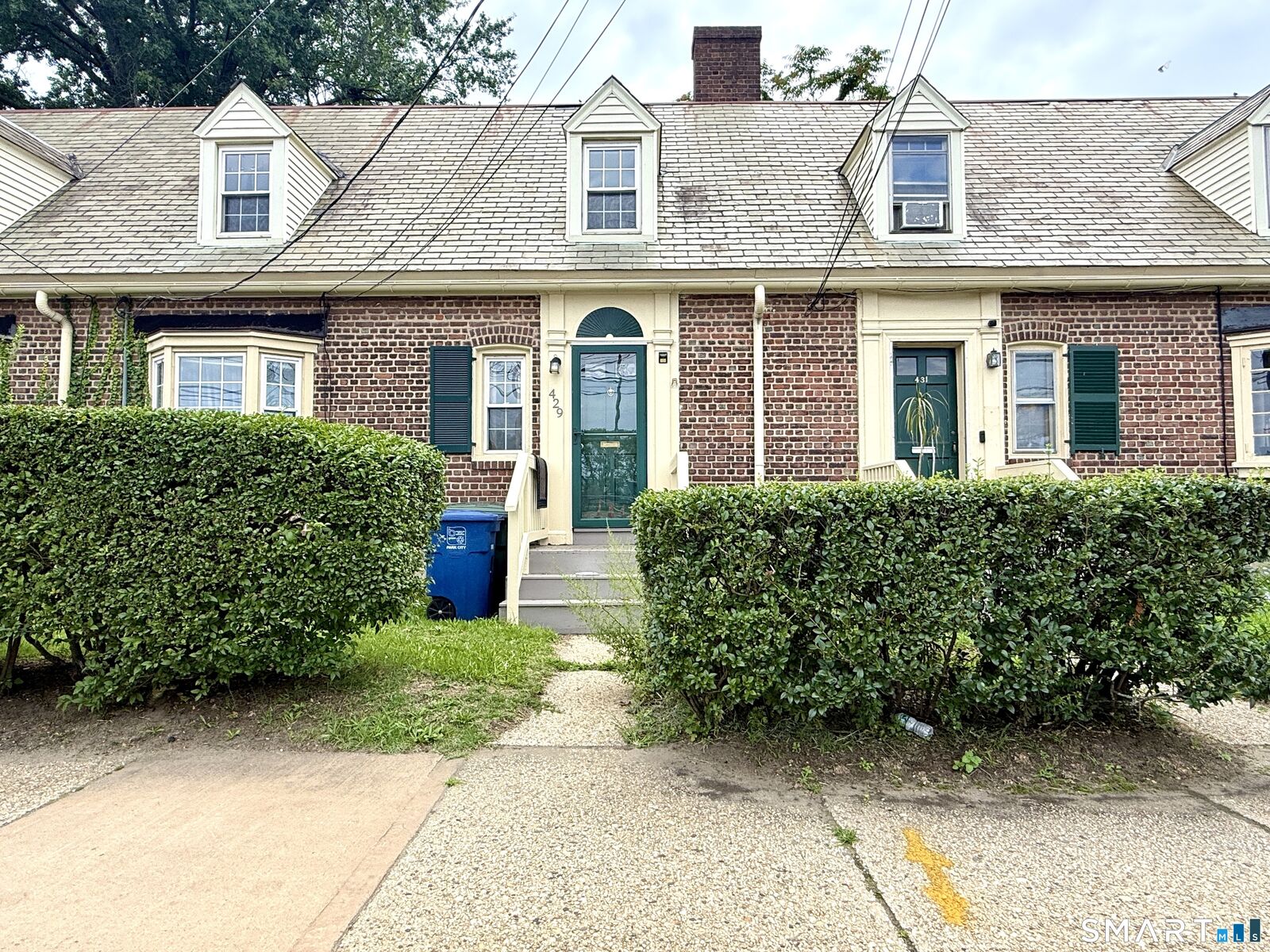 Property Photo:  429 Iranistan Avenue  CT 06604 