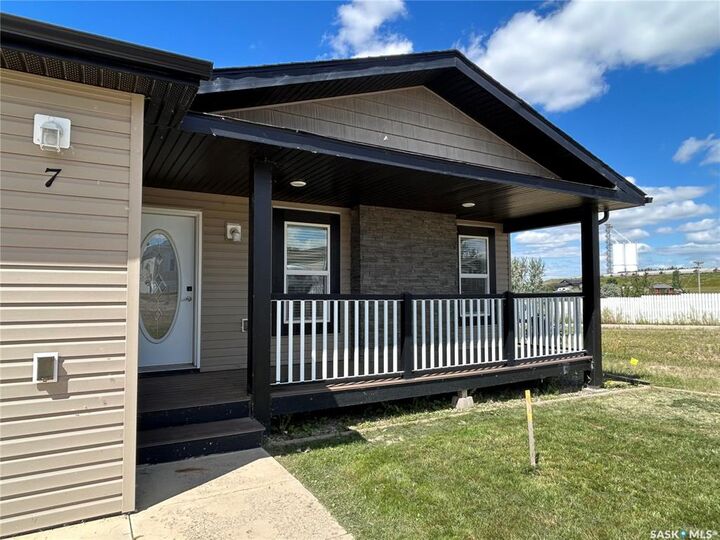 Property Photo:  2004 Alice Road 7  SK S4A 1G7 
