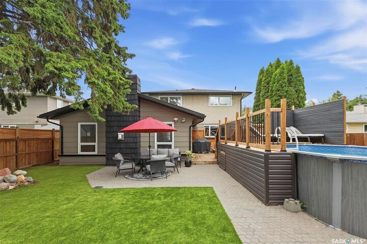 Property Photo: 207 113th Street W SK S7N 1W1