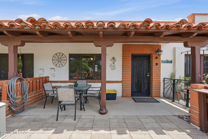 Property Photo: 135 S Paseo Quinta B AZ 85614