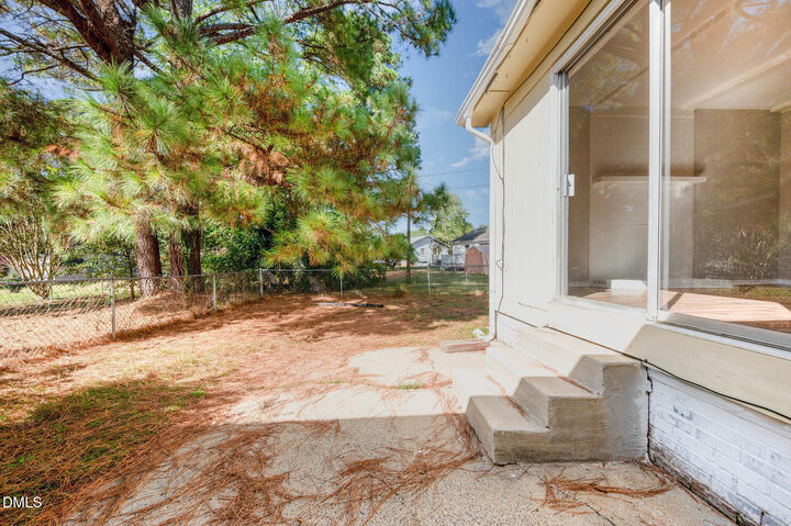 Property Photo:  104 Deblyn Court  NC 27713 