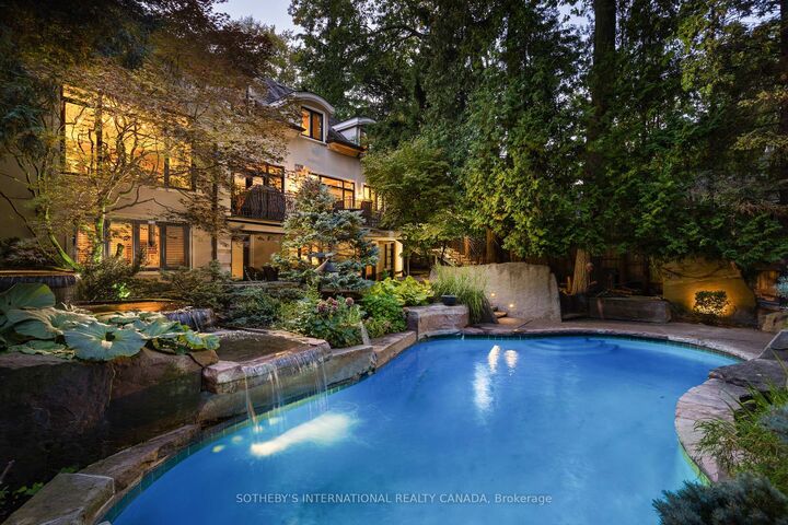 Property Photo: 23 Edenbrook Hill ON M9A 3Z7