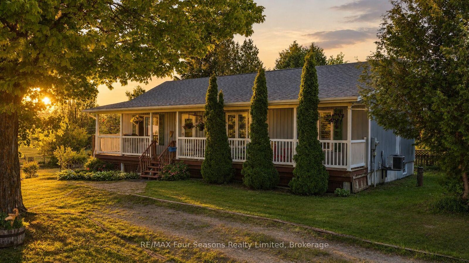 Property Photo:  595365 4th Line  ON N0H 2E0 