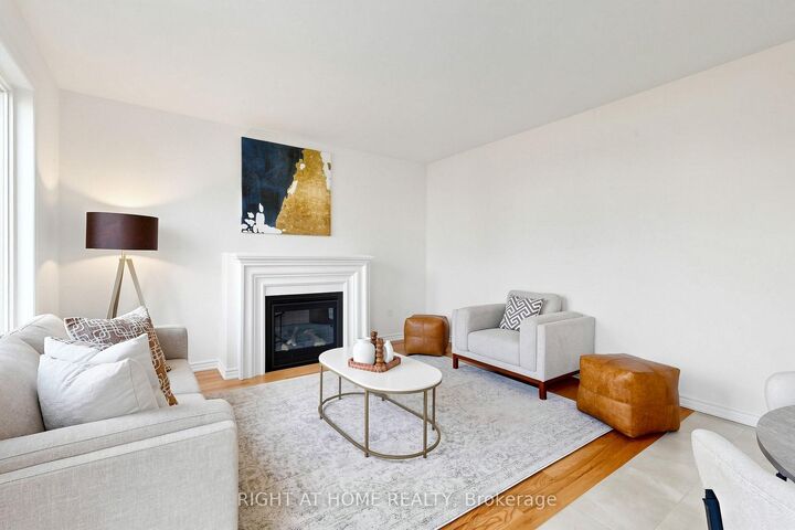 Property Photo: 40 Ainslie Hill Crescent ON L0E 1R0