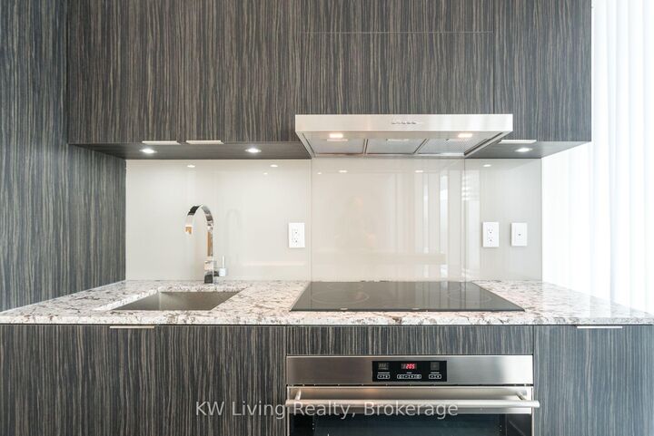 Property Photo:  1 Bloor Street E 1202  ON M4W 0A8 