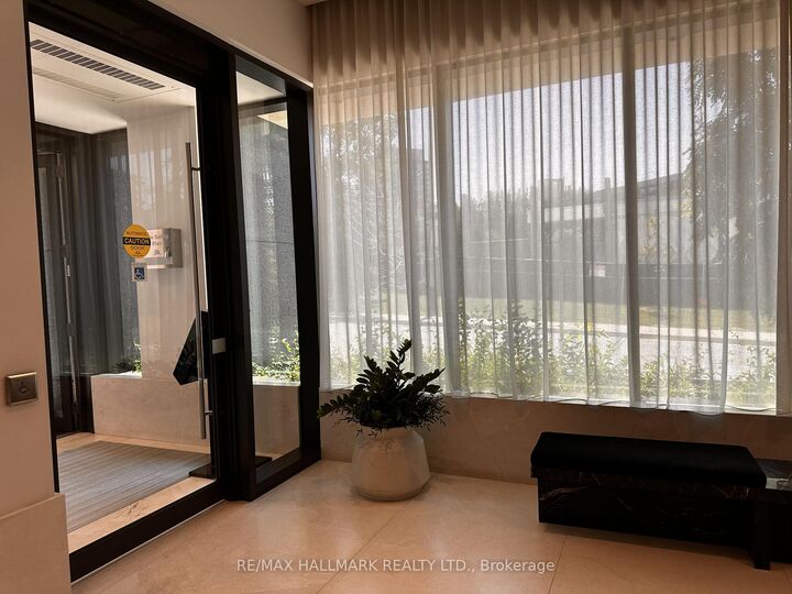 Property Photo:  200 Sudbury Street 810  ON M6J 0H1 