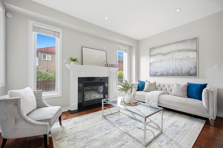 Property Photo:  16 Lagrotto Road  ON L6V 4S7 