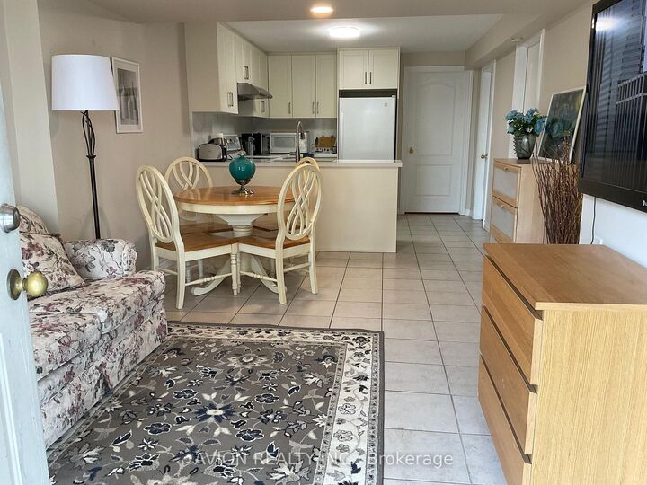 Property Photo: 32 Manorheights Street ON L4S 2H2