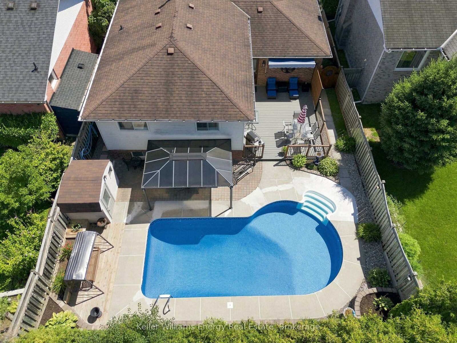Property Photo: 860 Copperfield Drive ON L1K 1P5