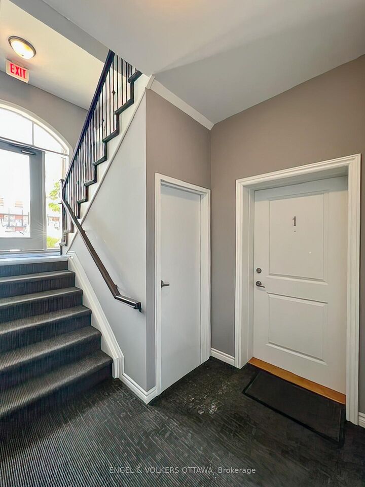 Property Photo:  25 Earlton Private 1  ON K2T 0C6 
