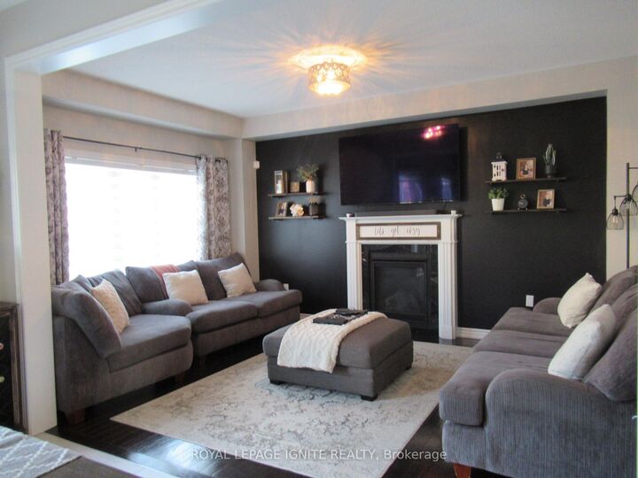 Property Photo: 170 Gold Park Gate ON L3W 0B4