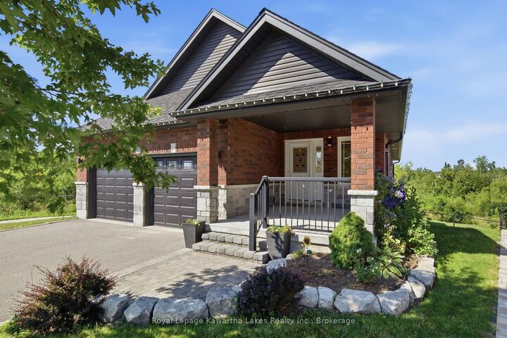 Property Photo:  25 Barron Boulevard  ON K9V 0C4 