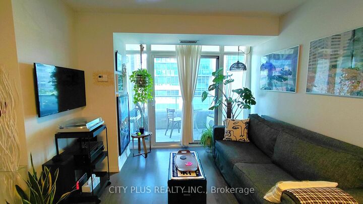 85 East Liberty Street 530 — photo 1