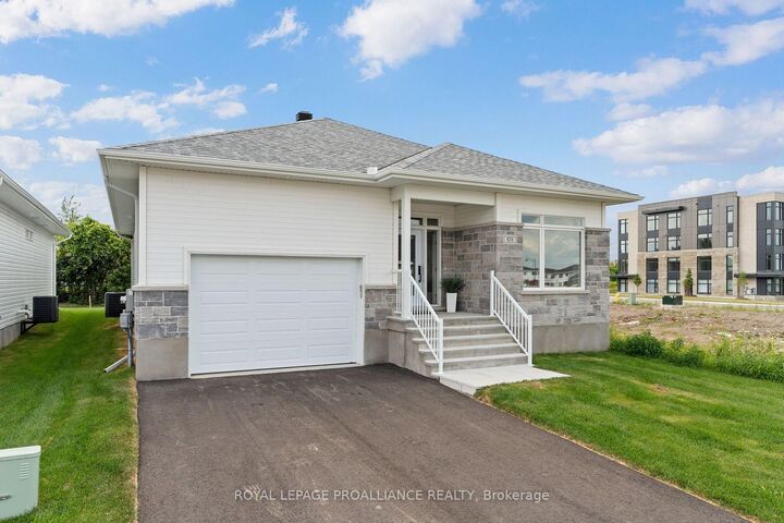 Property Photo: 1070 Turner Drive ON K6V 0G8