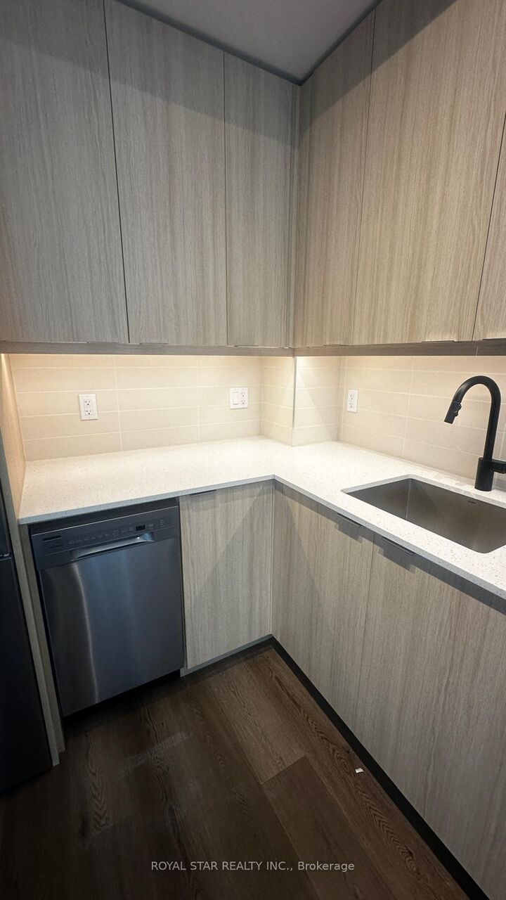 Property Photo:  115 Nipissing Road 308A  ON L9T 1R3 