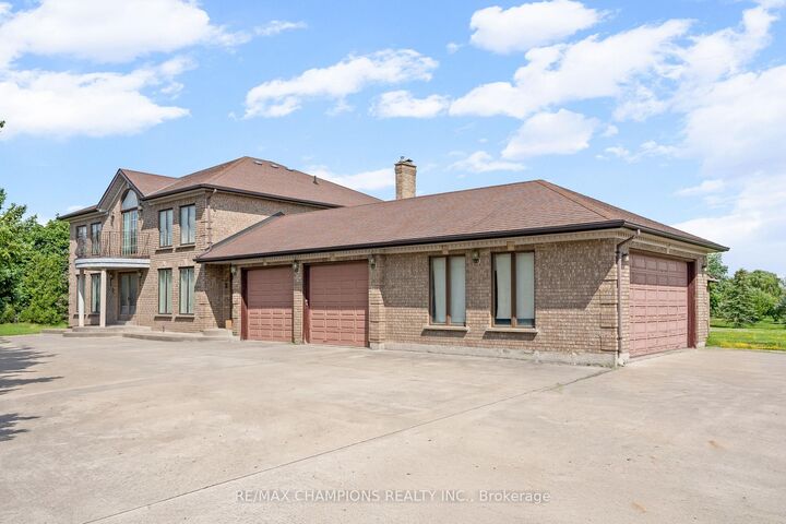 4047 Countryside Drive E — photo 1
