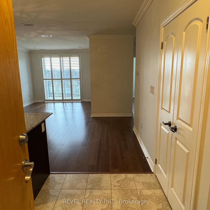 Property Photo: 383 Main Street E 422 ON L9T 8K8