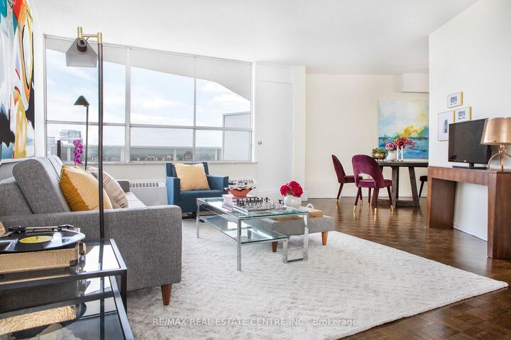 Property Photo:  150 Graydon Hall Drive 1605  ON M3A 3B3 