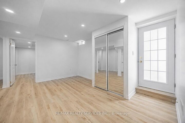 Property Photo:  42 Northampton Street Bsmt  ON L6S 3Y7 
