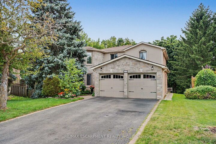 Property Photo: 5172 Hidden Valley Court ON L5M 3P1
