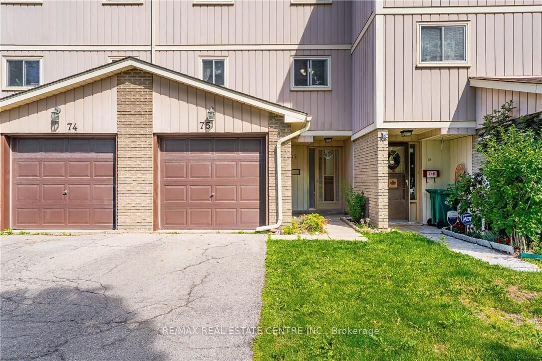 Property Photo: 51 Paulander Drive 75 ON N2M 5E5