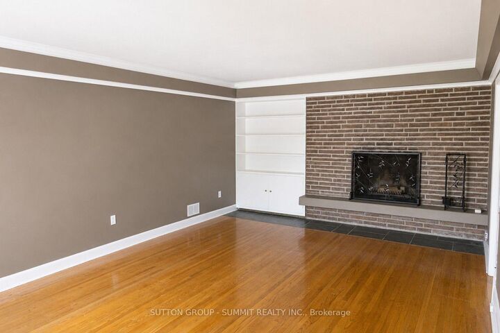 Property Photo:  20 Havenridge Drive  ON M9P 3M4 