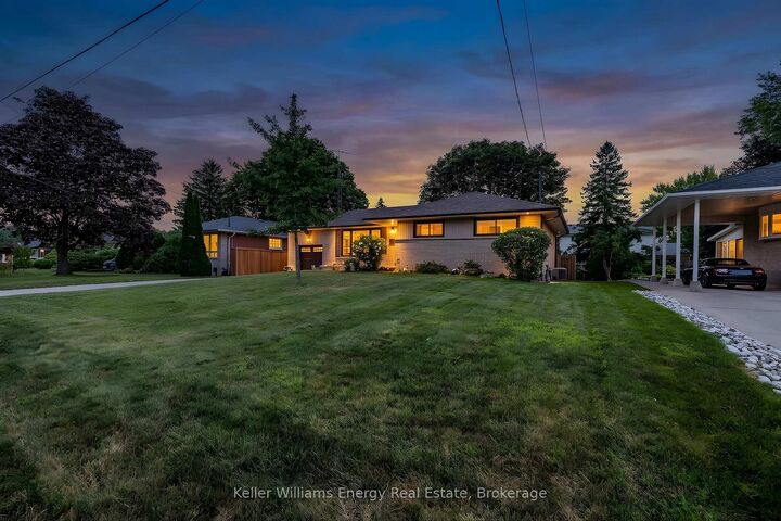 Photo de la propriété: 403 Rossmount Avenue ON L1J 3K5