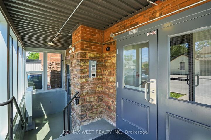 Property Photo:  405 Merritt Street 2  ON L2P 1P5 