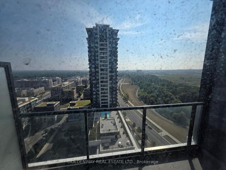Property Photo: 18 Water Walk Drive 2202 ON L3R 6L5