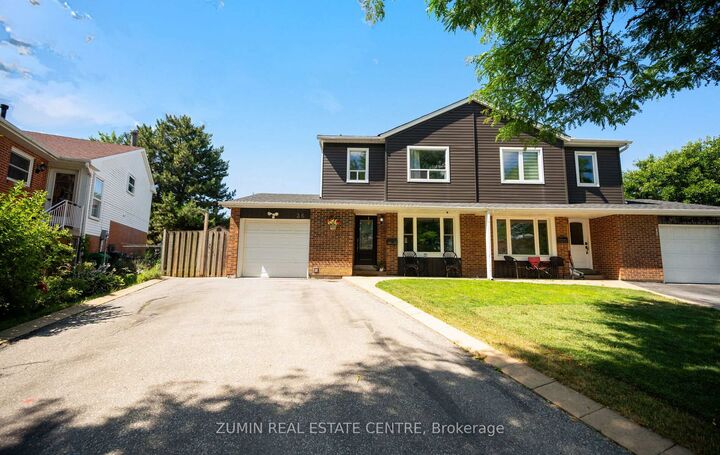 Property Photo:  36 Jeanette Place  ON L6S 3H6 
