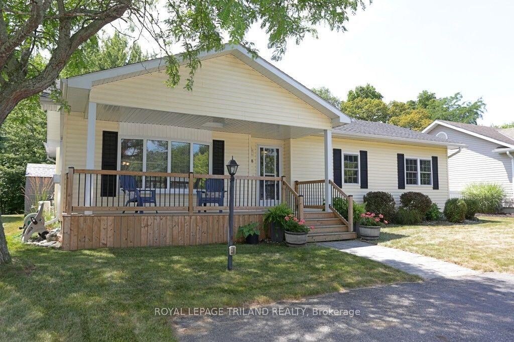 Property Photo: 348 Shannon Boulevard ON N0M 1T0