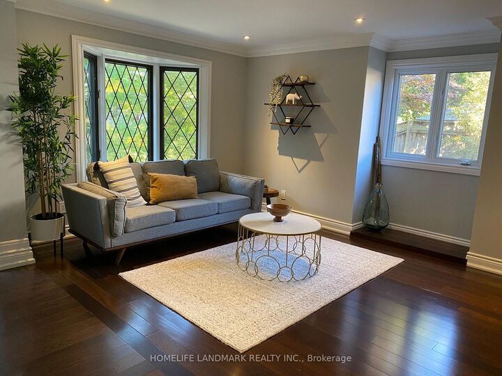 Property Photo:  210 Valleyview Court  ON L6L 5H8 