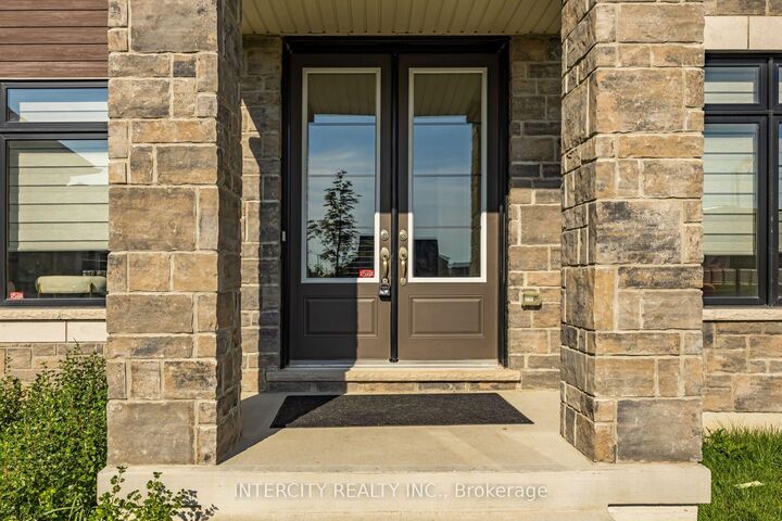 Property Photo:  8 Elderberry Way  ON L0G 1W0 