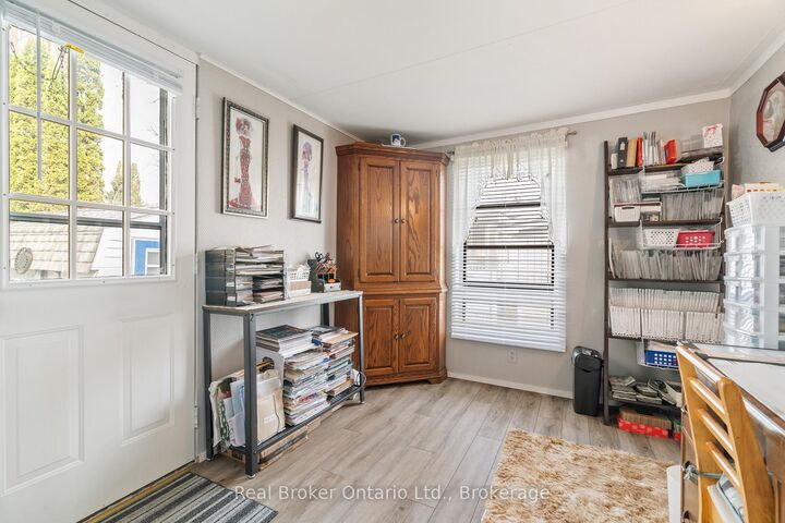 Property Photo:  524 Poplar Place  ON N0B 1J0 